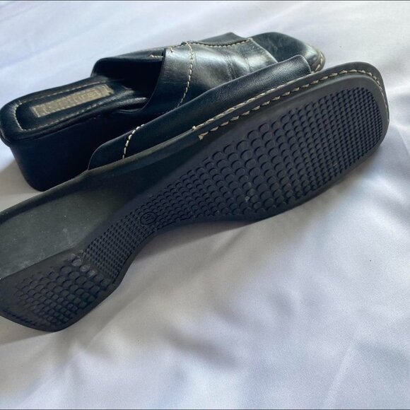 Vintage Black Feet first Sandals Made in Romania - Picture 2 of 5